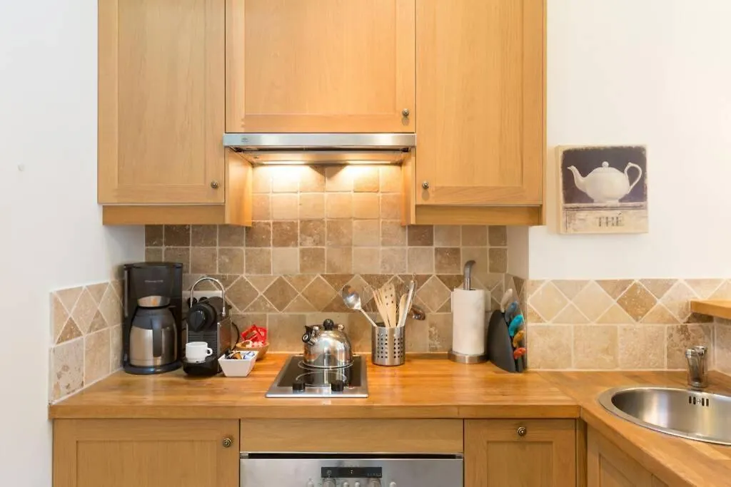 Apartamento 27 Avenue De La Bourdonnais 75007 Chablis París 0*,