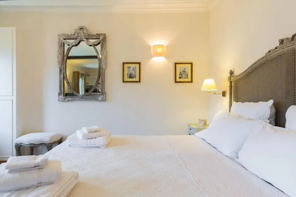 Apartamento 27 Avenue De La Bourdonnais 75007 Chablis París 0*,