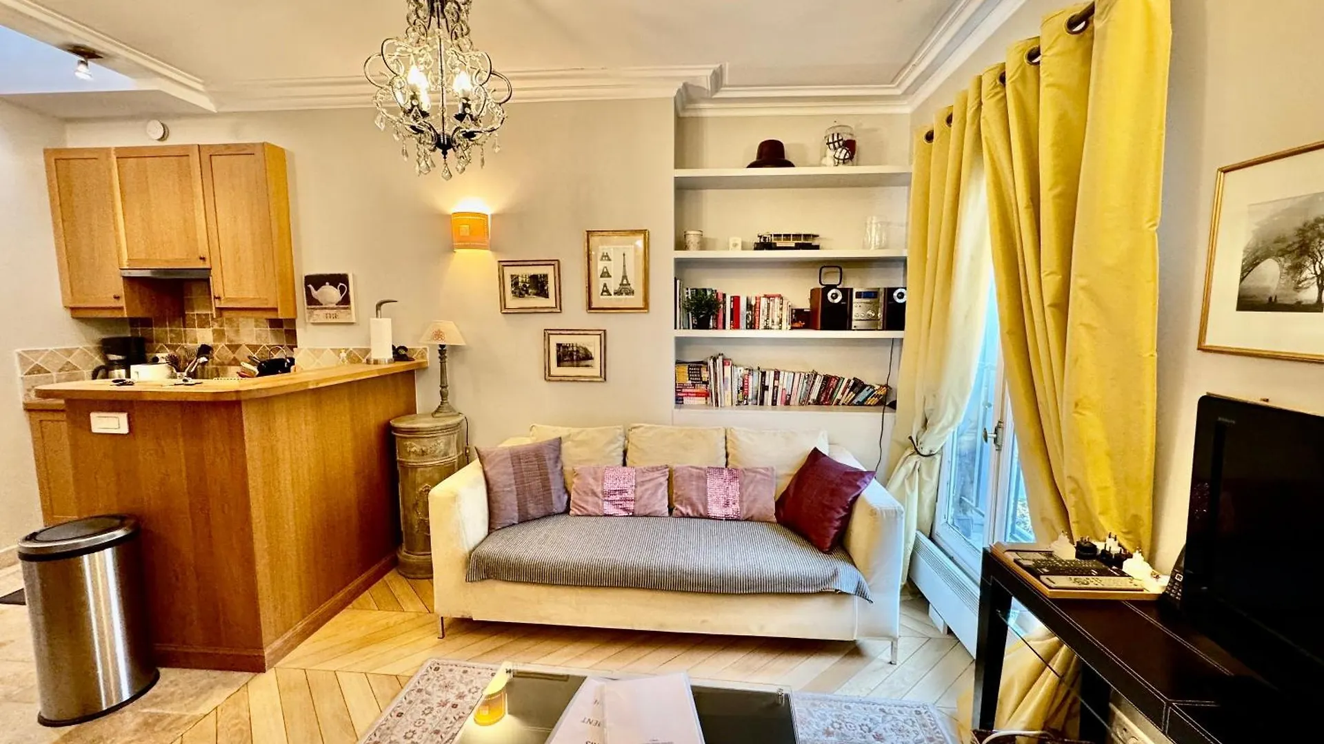 Appartement 27 avenue de la bourdonnais 75007 CHABLIS à Paris