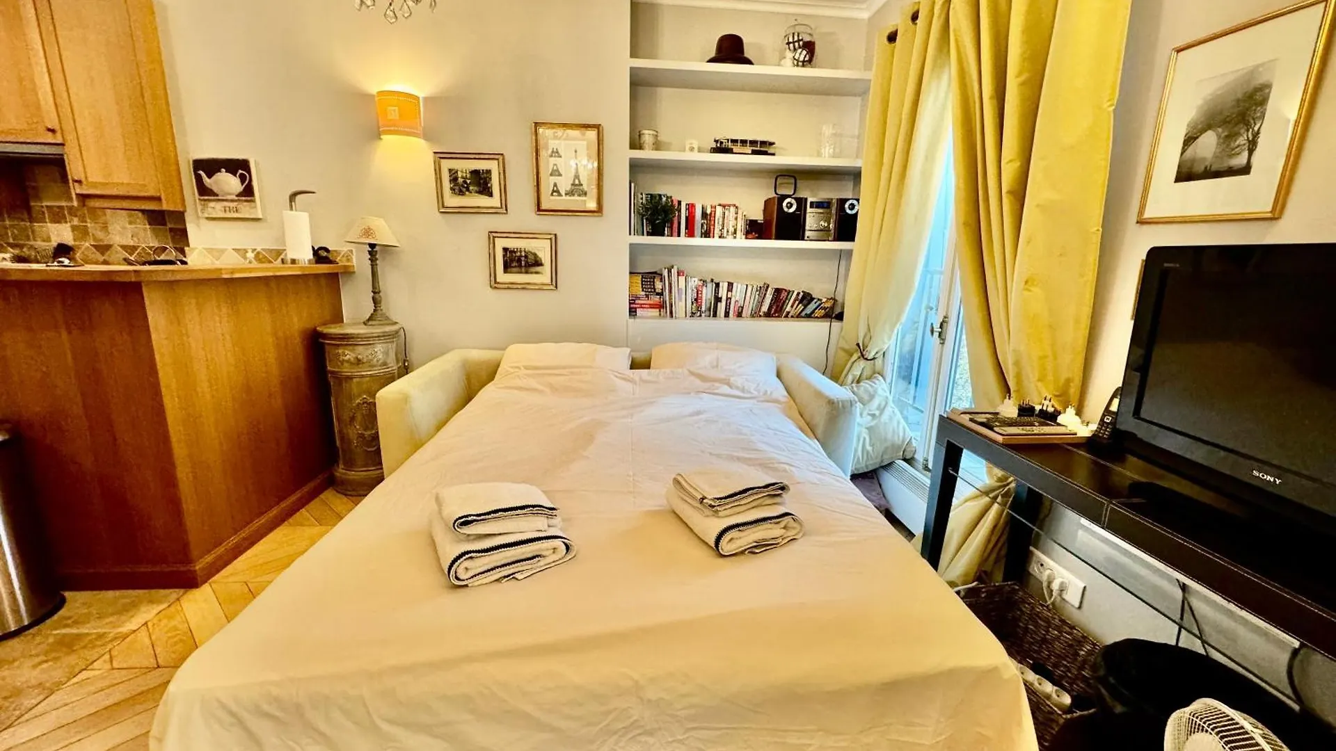 Appartement 27 avenue de la bourdonnais 75007 CHABLIS à Paris